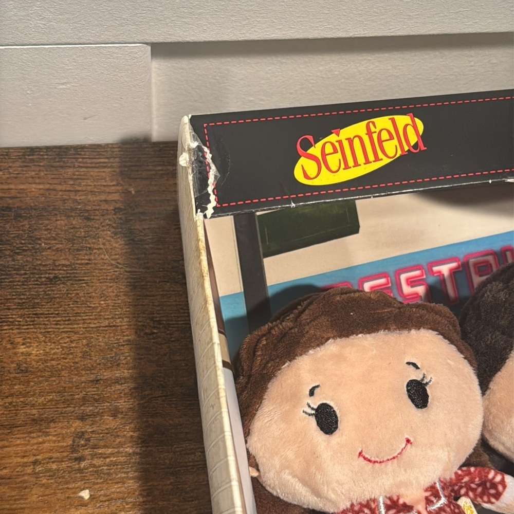 Hallmark Itty Bittys Seinfeld Plush Toy Set - New - Picture 3 of 8